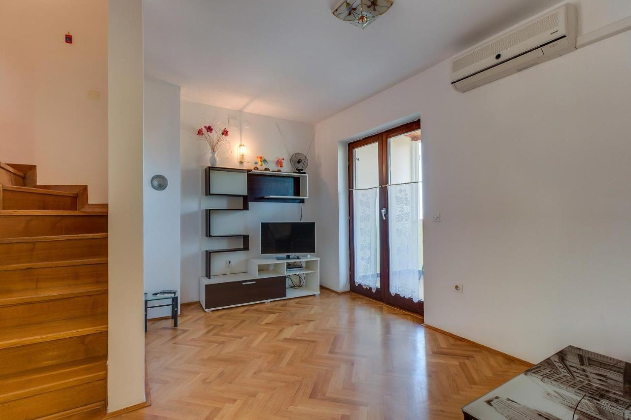 Oaza Apartment Mali Losinj Exterior photo